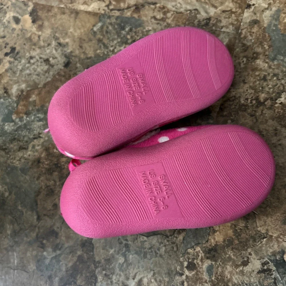 Toddler Slippers Girls Size Small 5-6 Pink White Polka Dot Lined Slip On Shoes